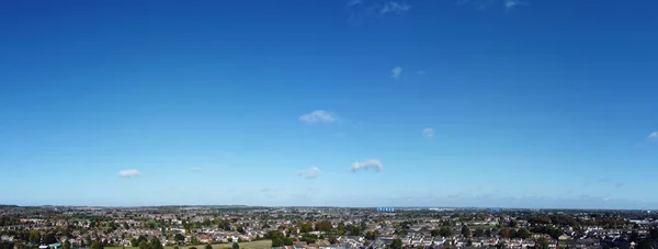 高角龙对英国卢顿市的看法 — 图库照片