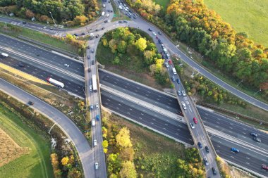 İngiliz Otoyollarının En İyi Hava Görüntüsü ve İngiltere Trafiği, Drone 'un Görüntüsü