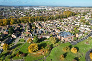 İngiltere 'nin Luton Kasabası' nın en güzel manzara görüntüsü, İHA 'nın İngiltere Yüksek Açılı Kamerası, İngiltere, İngiltere