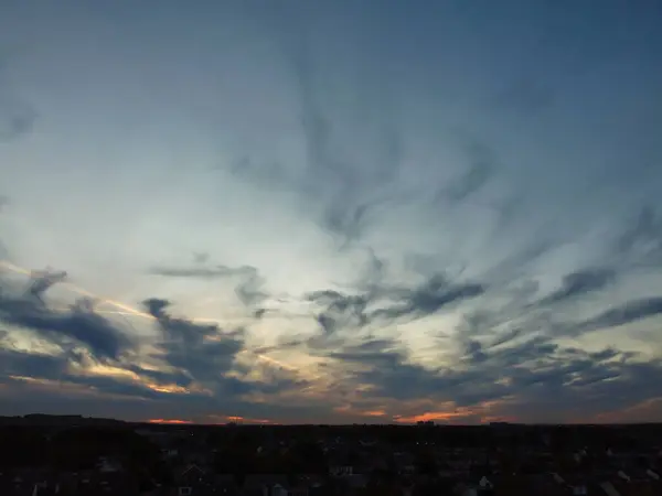 Bästa Högvinkelfilm Dramatiska Moln Och Himmel Starka Vindar Över England — Stockfoto