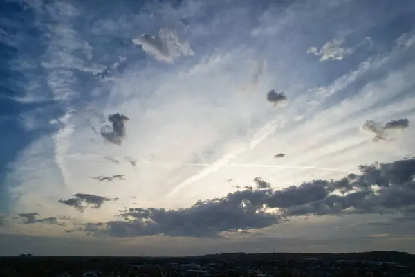 Bästa Högvinkelfilm Dramatiska Moln Och Himmel Starka Vindar Över England — Stockfoto