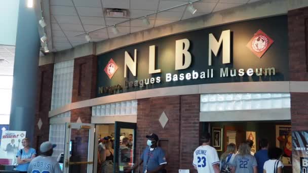 Канзас Сіті Міссурі Серпня 2022 Головний Вхід Музею Бейсбольної Ліги — стокове відео