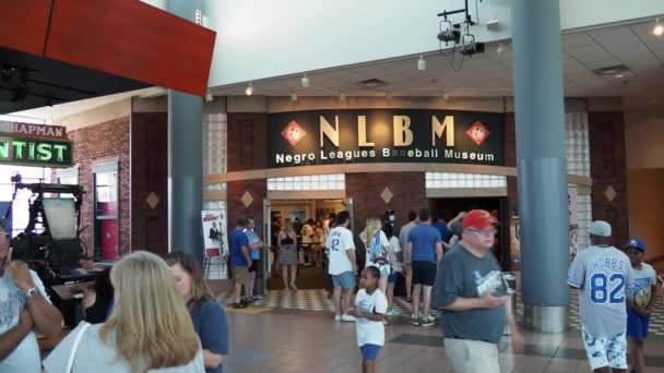 Kansas City Missouri Αυγούστου 2022 Κύρια Είσοδος Στο Μουσείο Μπέιζμπολ — Αρχείο Βίντεο