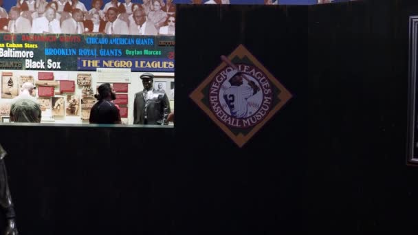 Канзас Сіті Міссурі Серпня 2022 Негритянський Бейсбольний Музей — стокове відео