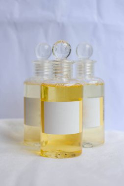 Şampuan şişesi, duş jeli. modern minimal fotoşoplama