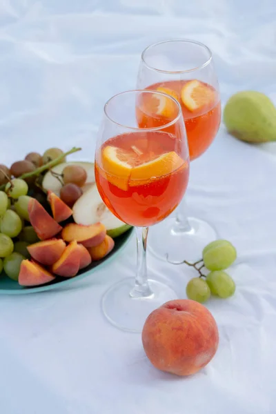 Wine Glasses Orange Grape Peach Pear Summer Picnic — 스톡 사진