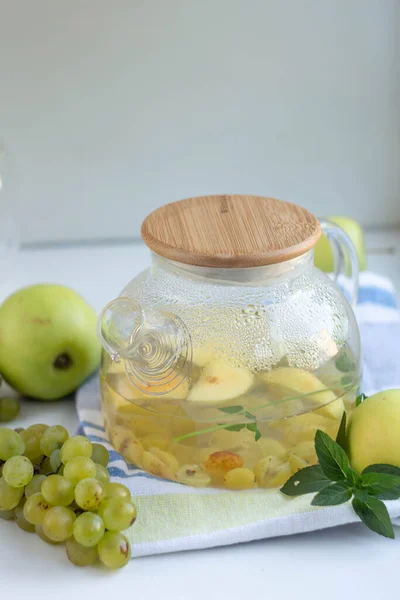 Teapot Berry Tea Chai Mint Apple Grape Modern Glass Teapot — Stok fotoğraf