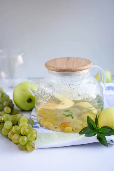 Teapot Berry Tea Chai Mint Apple Grape Modern Glass Teapot — Stok fotoğraf