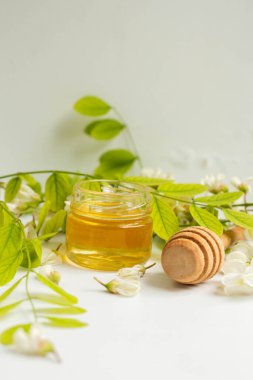 ACACIA tatlım. akasya çiçekleri ve kavanoz