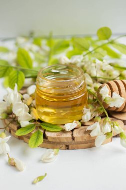 ACACIA tatlım. akasya çiçekleri ve kavanoz