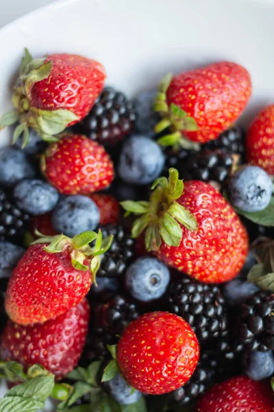 Seasonal Berries White Dish — Stock Photo, Image