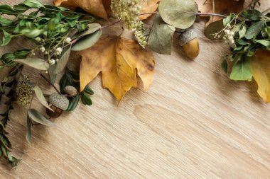 frame with fall leaves. autumn background