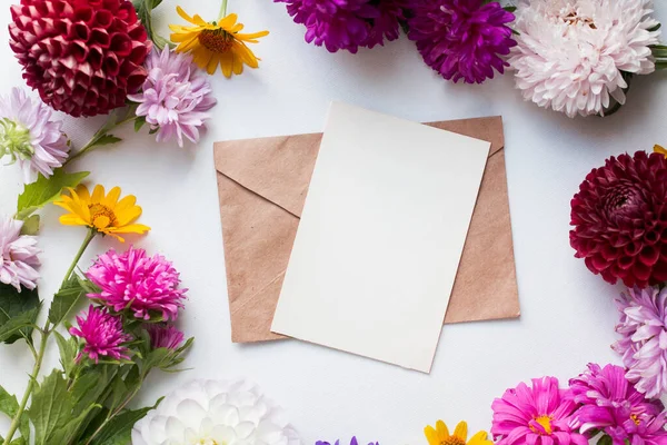 Invitation Card Mockup Asters Autumn Bouquet — Stockfoto