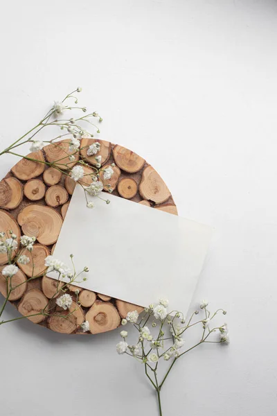 Card Mockup White Flowers Envelope Wedding Invitation — Stok fotoğraf