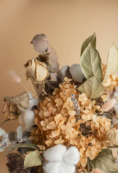 Bouquet Dry Hydrangeas Cotton Palm Leaves — Stockfoto