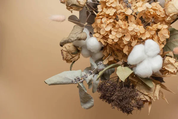 Bouquet Dry Hydrangeas Cotton Palm Leaves — Stockfoto