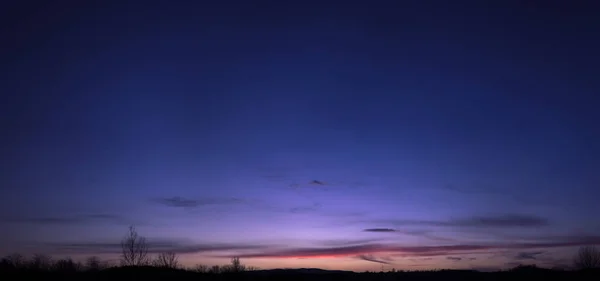 Beautiful Blue Purple Orange Twilight Gradient Sky Sunset Early Spring — Zdjęcie stockowe