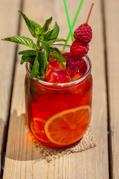 Raspberry Lemonade Orange Lime Ice Sprig Mint Stands Top Two — Stockfoto