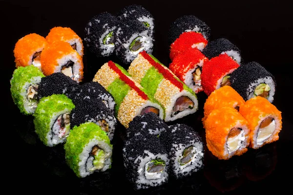 Sushi Rolls Salmon Tuna Shrimp Sesame Seeds Squid Tobiko Caviar — Foto Stock