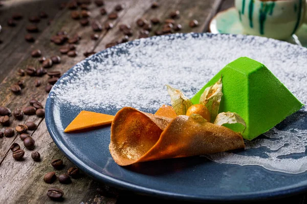 Dessert Green Glaze Physalis Thin Transparent Sugar Glaze Shortbread Powdered — Stok fotoğraf