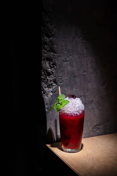 Cocktail Ice Mint Cranberries Straw Glass Stands Table Background Stone — 스톡 사진