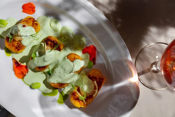 Fried Pieces Fish Flower Petals Beans Pea Sprouts Sauce Caviar — Zdjęcie stockowe