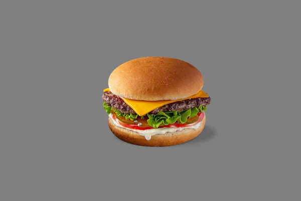 Τσίζμπεργκερ Μπιφτέκι Μαρούλι Φρέσκιες Ντομάτες Πίκλες Και Σάλτσα Μαγιονέζας Burger — Φωτογραφία Αρχείου