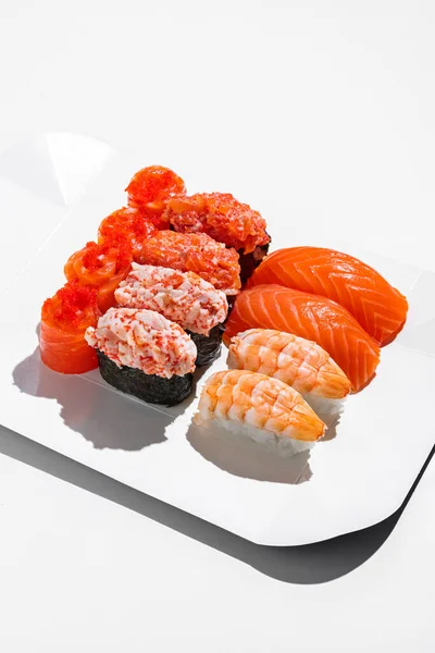 Gunkan Sushi Assorted Two Salmon Gunkans Two Crab Meat Gunkans — ストック写真