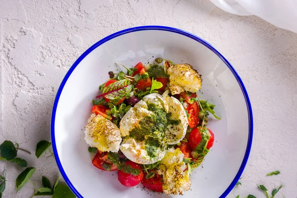 Salad Boiled Egg Pesto Sauce Tomatoes Sorrel Mung Bean Salad — Stock Fotó