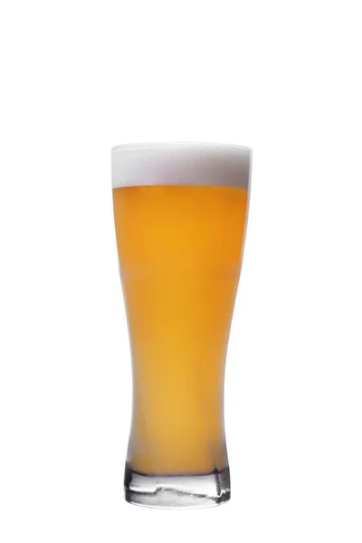 Light Bier Een Glas Een Witte Achtergrond — Stockfoto