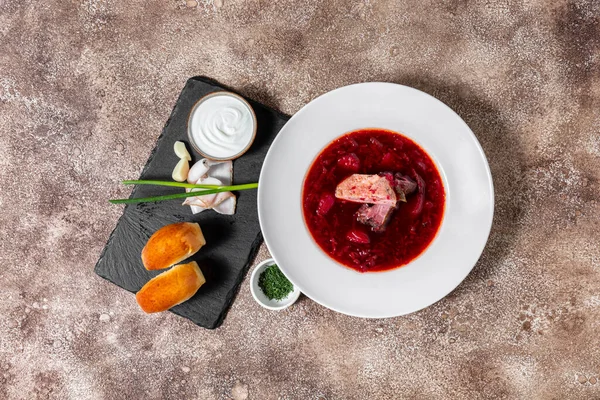 Oekraïense Soep Rode Borsjt Van Bieten Kool Aardappelen Varkensvlees Wortelen — Stockfoto