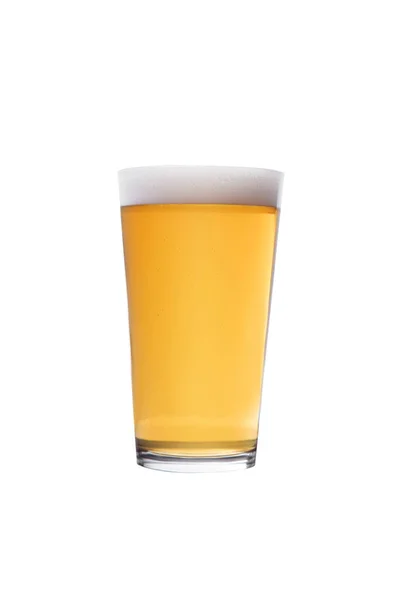 白い背景の上のガラスの軽いビール — ストック写真