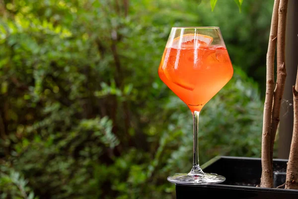 Chili Aperol Cocktail Drink Glass Goblet High Stem Stands Dark — Foto Stock