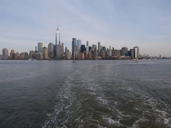Hudson River 'dan Manhattan Skyline Manzarası. New York, ABD.