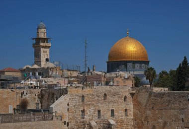 İslam türbeleri El Aksa Camii ve Kaya Camii Kubbesi İsrail 'in Kudüs kentinde Zeytin Dağı' nda yer almaktadır. Burası İslam dünyasının tapınaklarından biri, ibadet ve hac yeri..