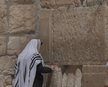 Kudüs - üç dinin merkezi Kudüs, İsrail 'in, Ortadoğu' nun ve tüm dünyanın dini, kültürel ve siyasi yaşamının merkezidir.