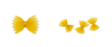 Beyaz arka planda izole edilmiş geleneksel İtalyan makarnası