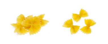 Beyaz arka planda izole edilmiş geleneksel İtalyan makarnası