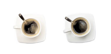 Beyaz arka planda izole edilmiş bir fincan kahve.