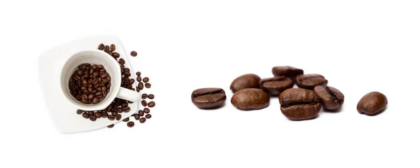 Kopje Koffie Koffiebonen Geïsoleerd Witte Achtergrond — Stockfoto