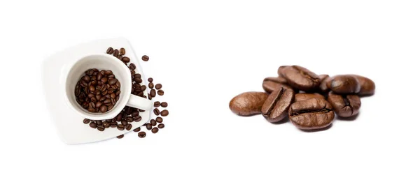 白い背景にコーヒー豆とコーヒー豆が隔離され — ストック写真