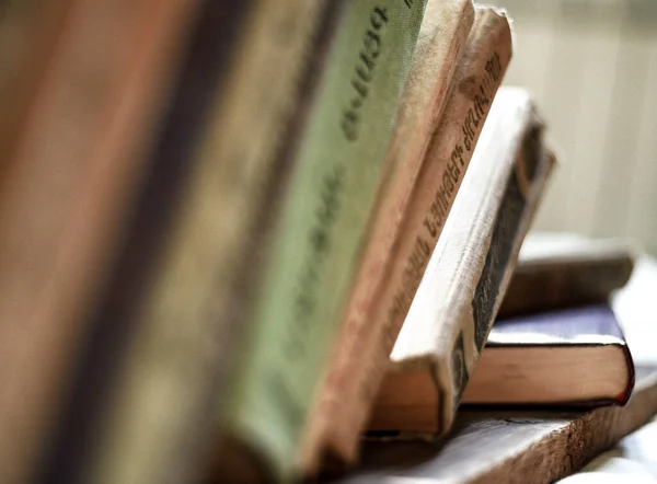 Libros Antiguos Sobre Fondo Madera Sabiduría Los Libros — Foto de Stock