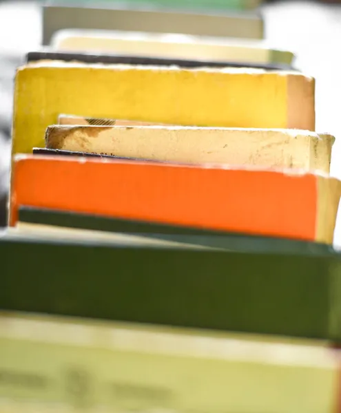 Livros Antigos Sobre Fundo Madeira Sabedoria Dos Livros — Fotografia de Stock