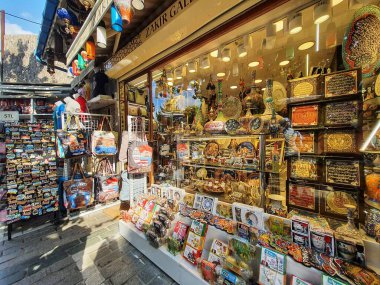 Türkiye 'yi ziyaret ederken satın alınması gereken Türk hatıraları.