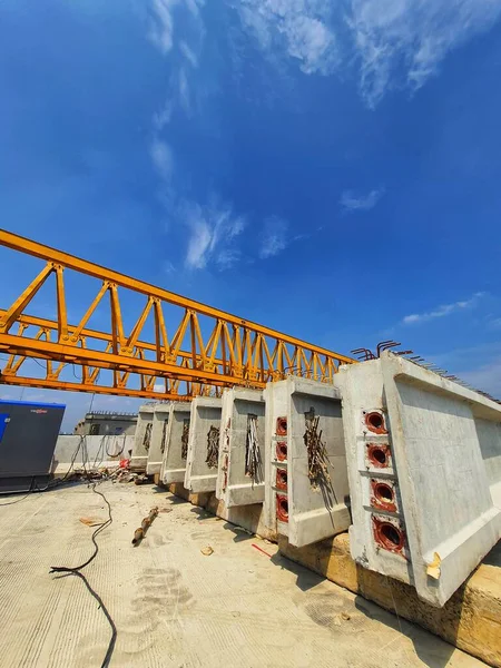 Precast Girder Launcher Gantry Construction Project — 图库照片