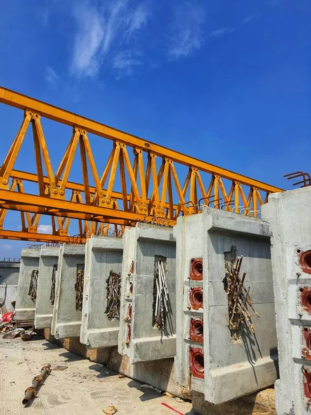 Precast Girder Launcher Gantry Bir Inşaat Projesinde — Stok fotoğraf