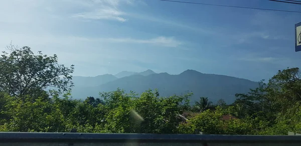 Vista Das Montanhas Pela Manhã — Fotografia de Stock