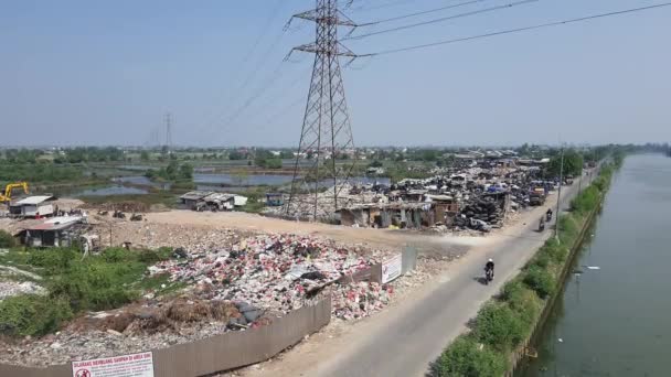 Jakarta Indonesia August 2022 Illegal Garbage Dump Bank East Flood — Αρχείο Βίντεο