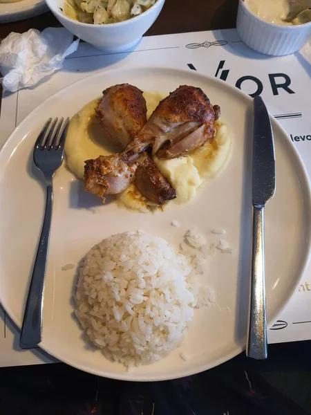 Des Repas Servis Dans Petit Hôtel Turquie Qui Compose Riz — Photo