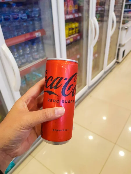 Jakarta Indonésie Juillet 2022 Une Main Tient Une Boîte Boisson — Photo